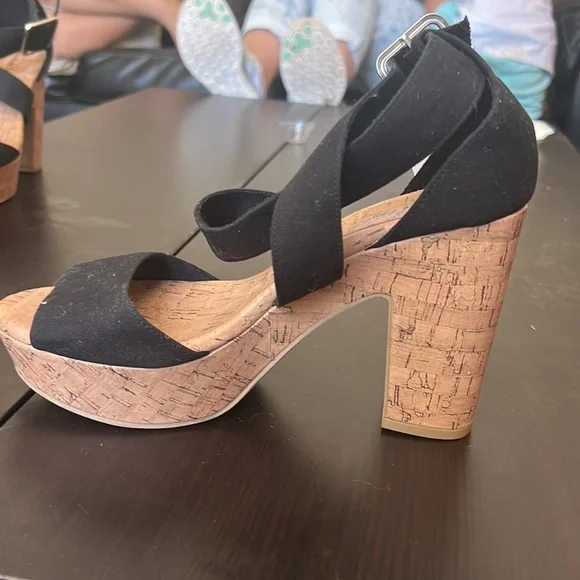 American eagle pumps - Picture 2 of 3